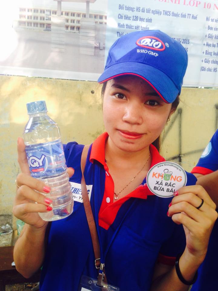 "Không[-]xả[-]rác[-]bừa[-]bãi"[-]cùng[-]tiếp[-]sức[-]mùa[-]thi[-]2015[-]tại[-]Huế